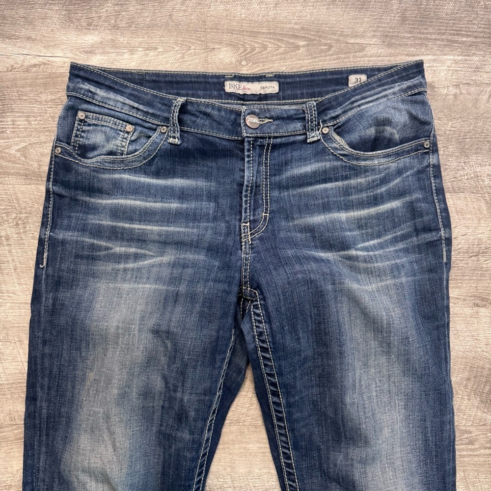 BKE Dakota Crop Capri Jean Stretch Mid Rise Medium Wash Womens Sz. 31 - Picture 3 of 8